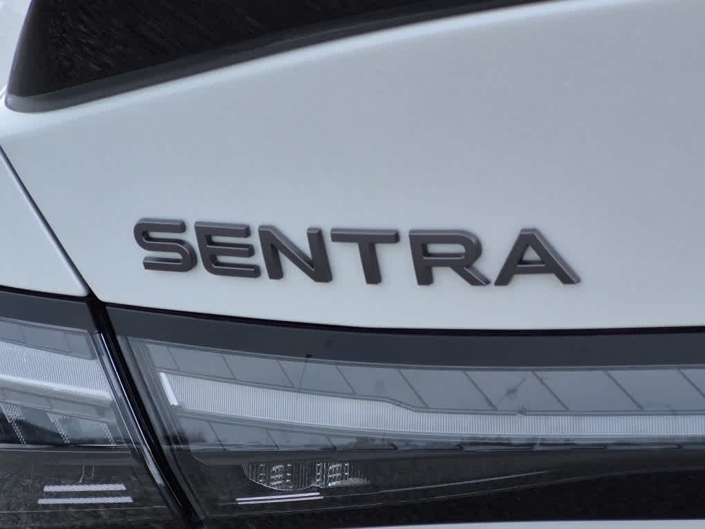2026 Nissan Sentra SR - Aspen White Tricoat/Super Black exterior view 18