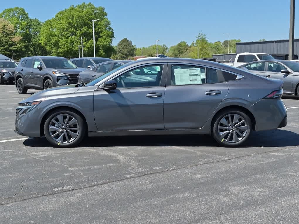 2026 Nissan Sentra SL - Gun Metallic exterior view 5