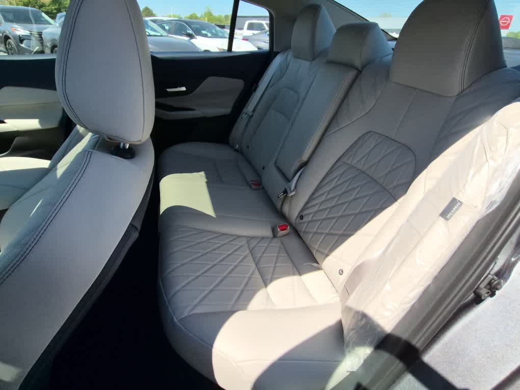 2026 Nissan Sentra SL - Gun Metallic exterior view 7