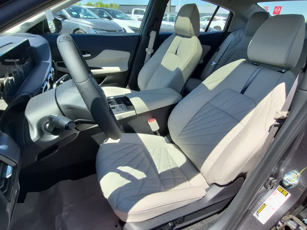 2026 Nissan Sentra SL - Gun Metallic exterior view 10