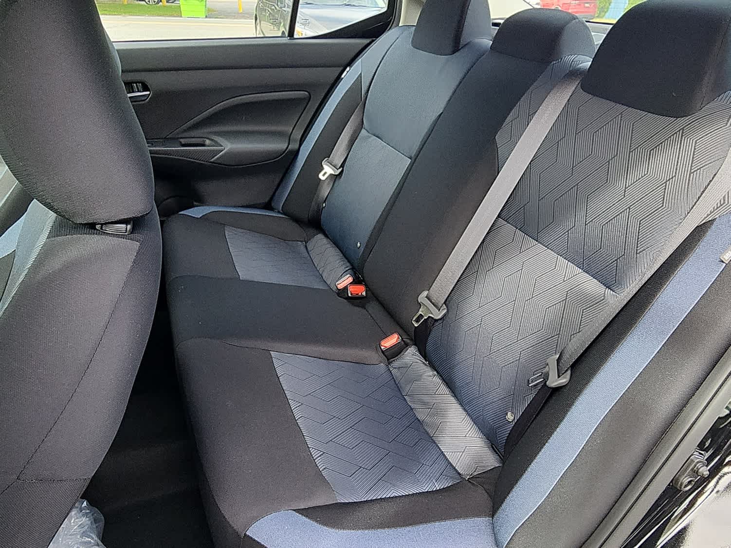 2025 Nissan Versa SV - Super Black exterior view 6