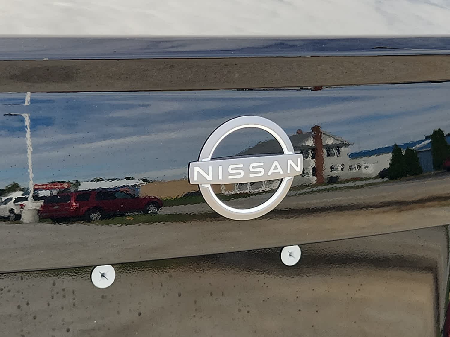 2025 Nissan Versa SV - Super Black exterior view 15