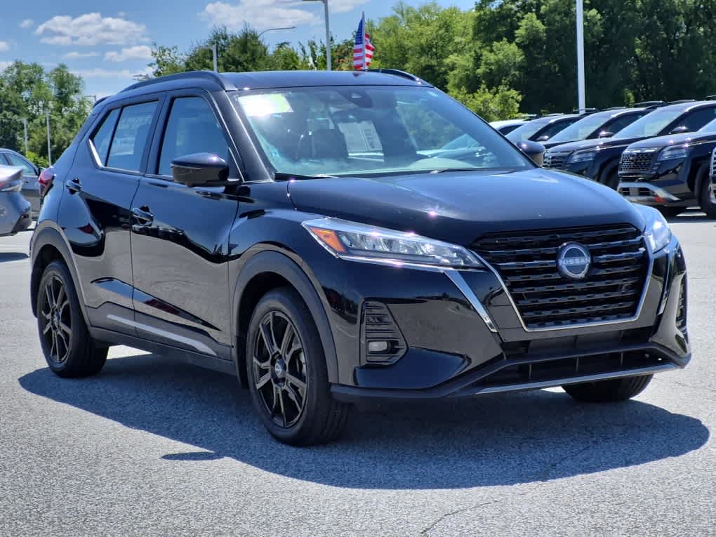 2023 Nissan Kicks SR - Super Black exterior view 2
