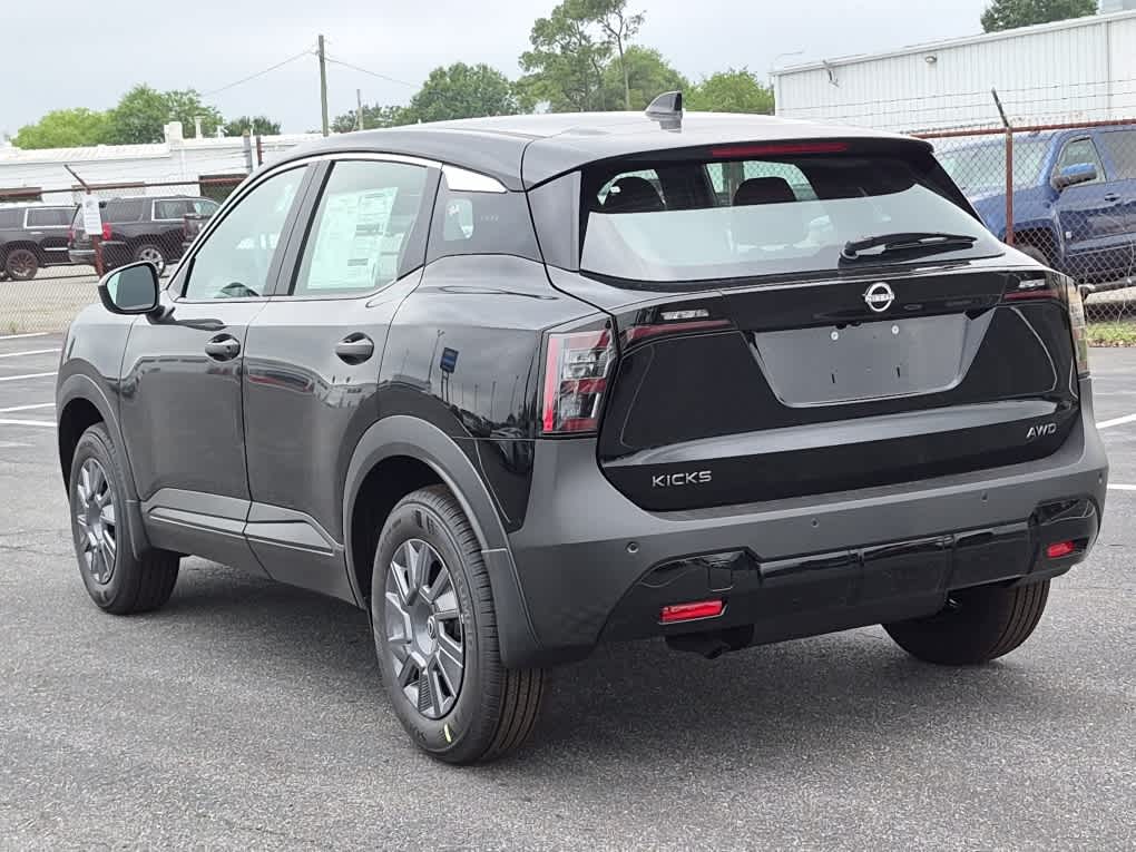 2026 Nissan Kicks S - Super Black exterior view 4