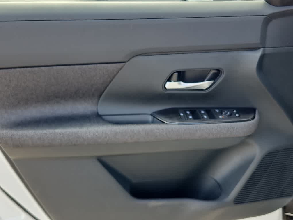 2026 Nissan Kicks SV - Fresh Powder exterior view 9