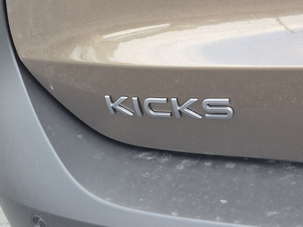 2026 Nissan Kicks SV - Canyon Bronze Metallic exterior view 17