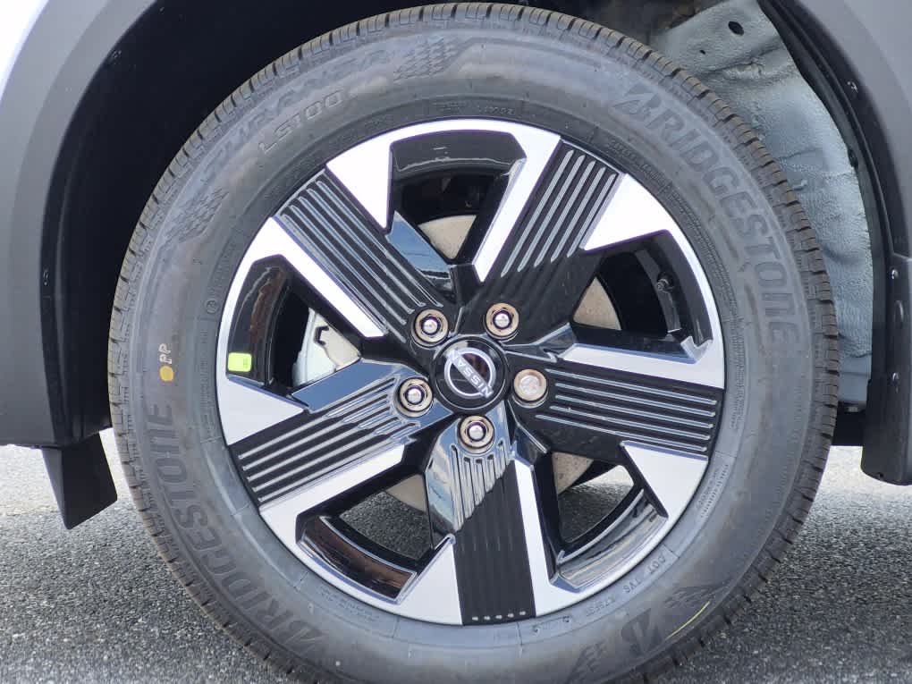 2026 Nissan Kicks SV - Fresh Powder exterior view 6