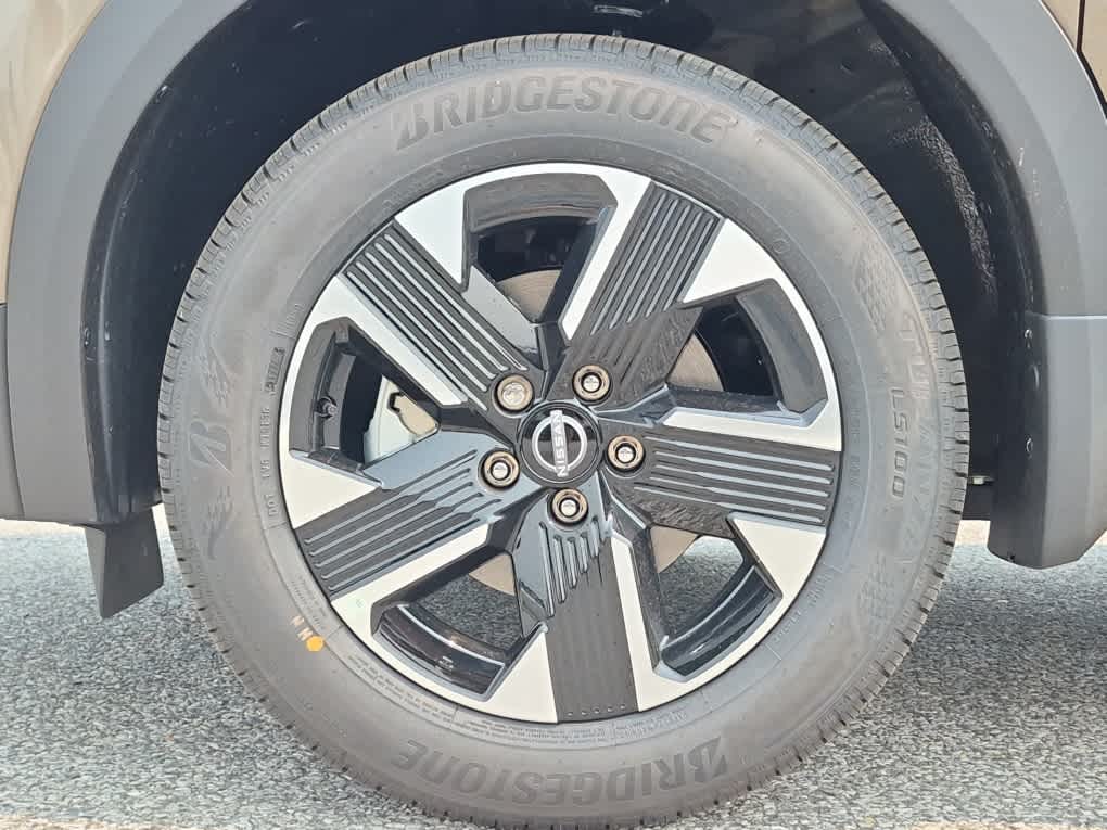 2026 Nissan Kicks SV - Canyon Bronze Metallic exterior view 6