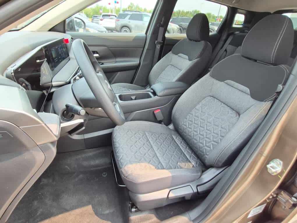 2026 Nissan Kicks SV - Canyon Bronze Metallic exterior view 10