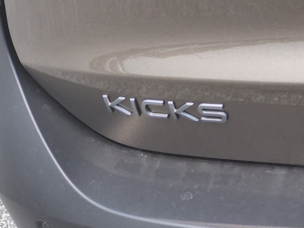 2026 Nissan Kicks SV - Canyon Bronze Metallic exterior view 17
