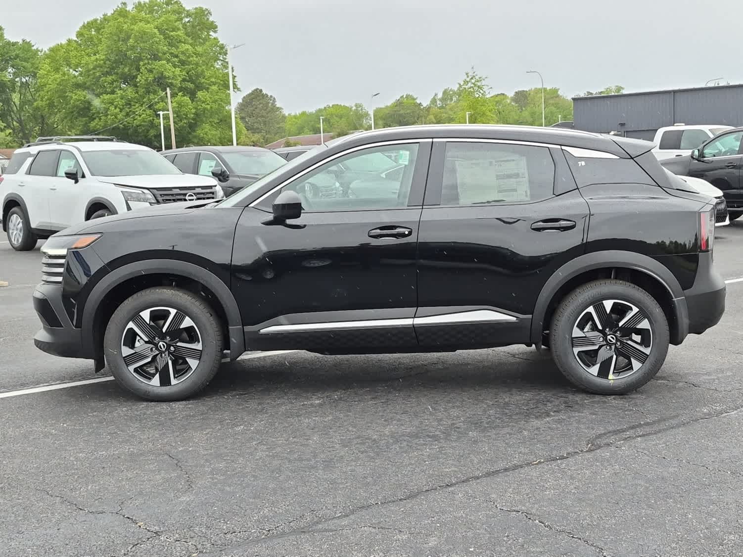 2026 Nissan Kicks SV - Super Black exterior view 5