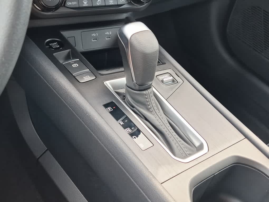 2026 Nissan Kicks SV - Super Black exterior view 12
