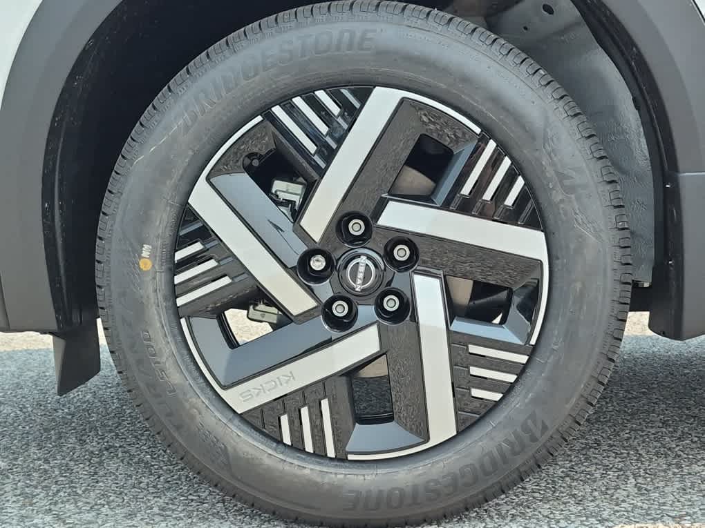 2026 Nissan Kicks SV - Fresh Powder exterior view 6