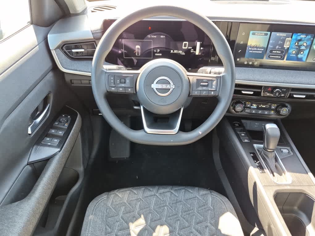 2026 Nissan Kicks SV - Super Black exterior view 8