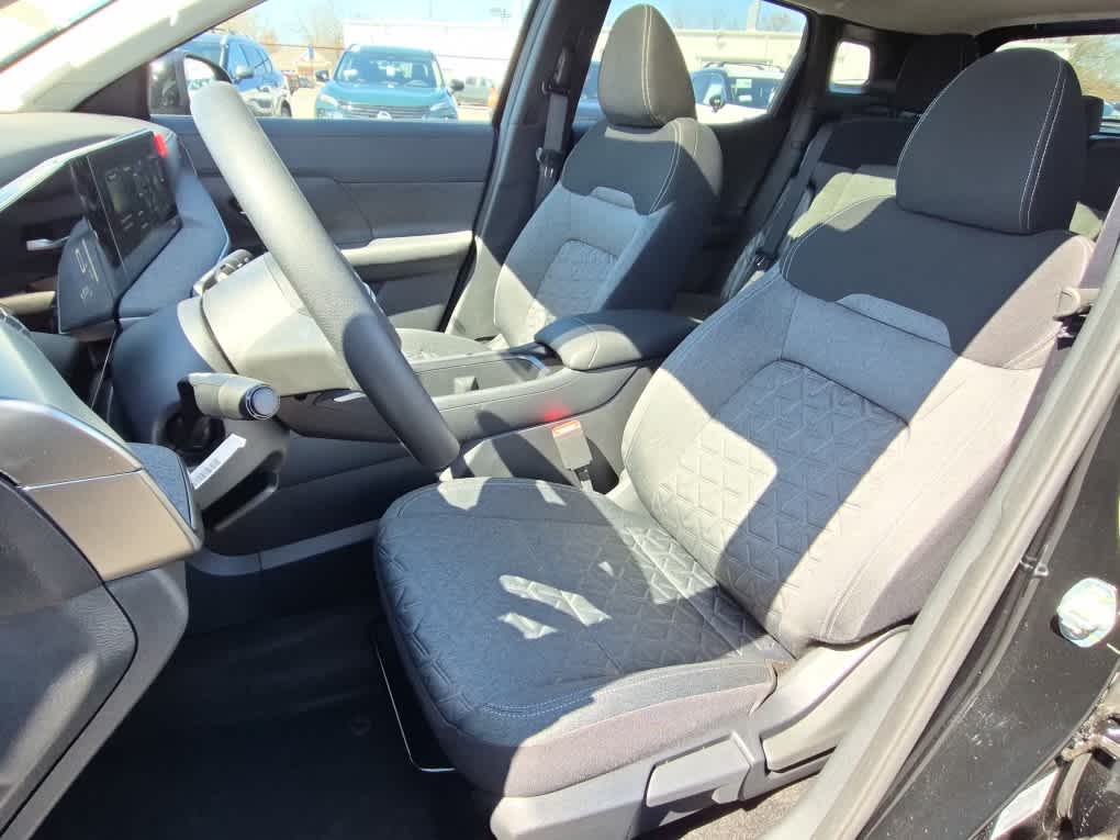 2026 Nissan Kicks SV - Super Black exterior view 10