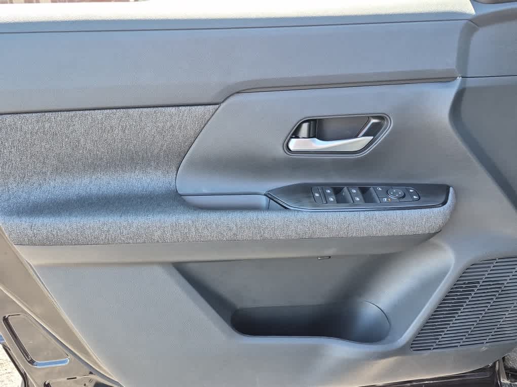 2026 Nissan Kicks SV - Super Black exterior view 9