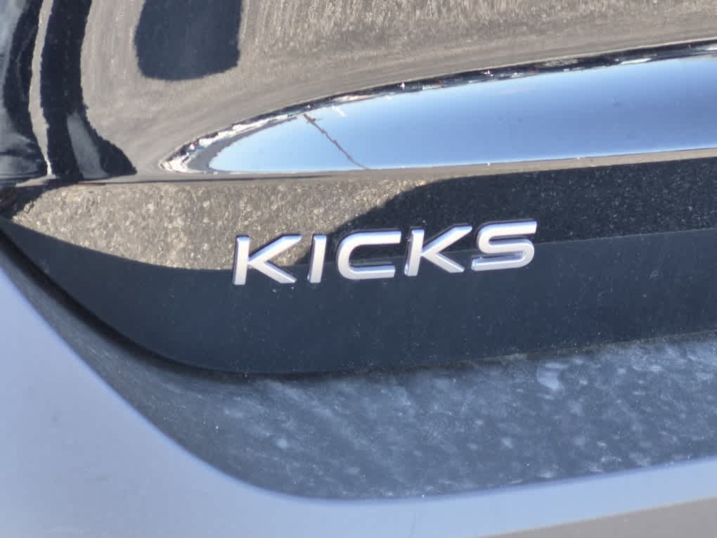 2026 Nissan Kicks SV - Super Black exterior view 18