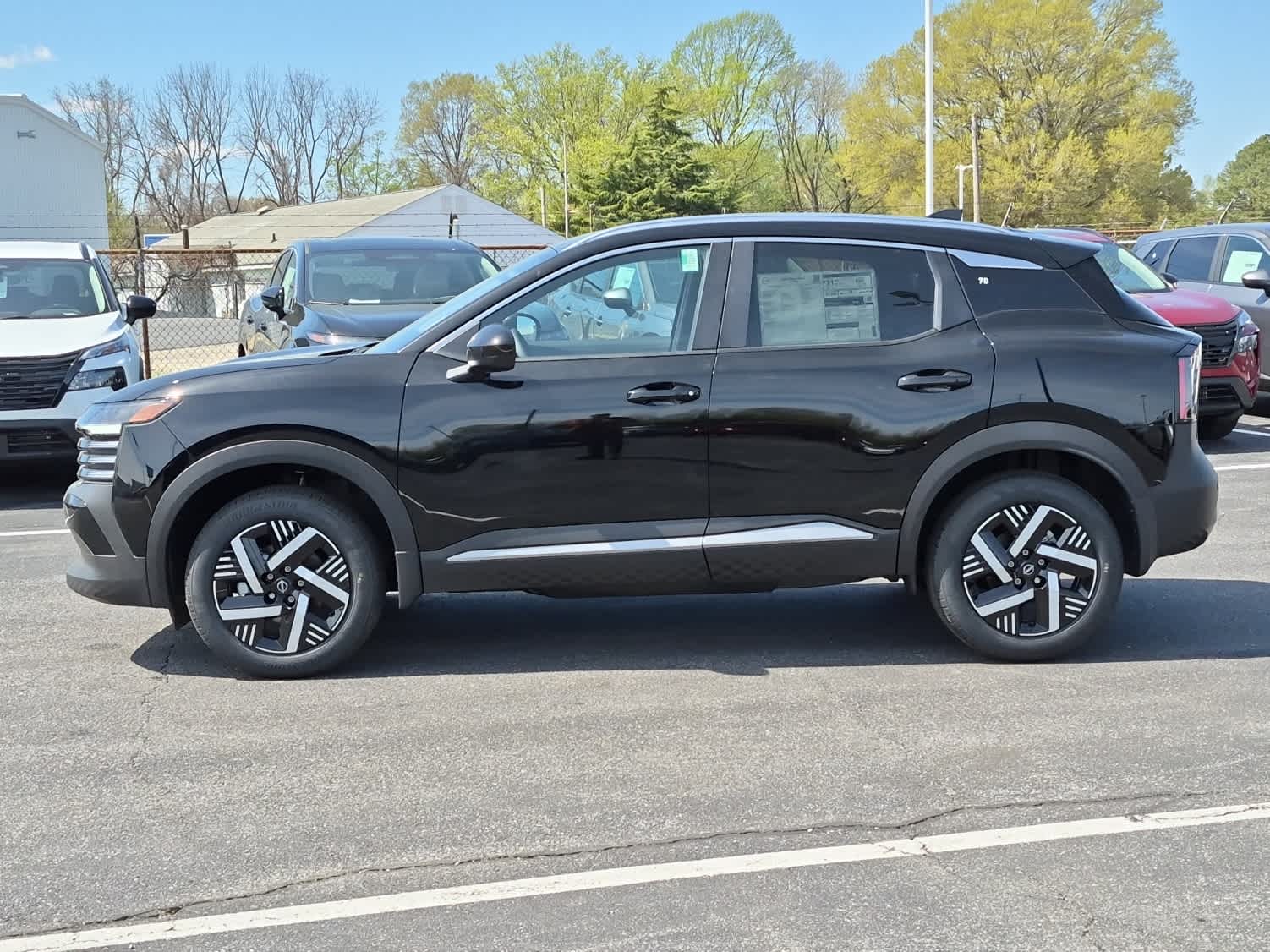 2026 Nissan Kicks SV - Super Black exterior view 5