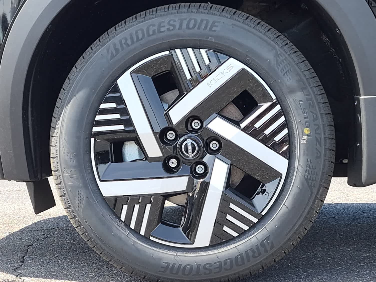 2026 Nissan Kicks SV - Super Black exterior view 6