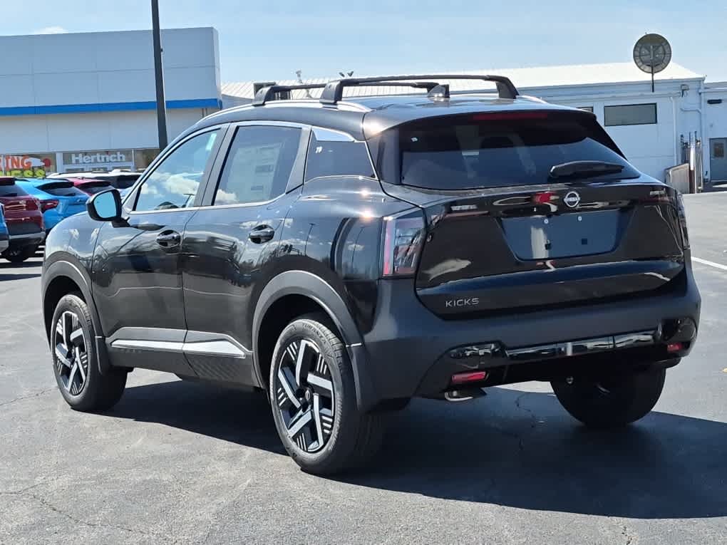 2026 Nissan Kicks SV - Super Black exterior view 4