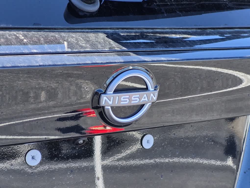 2026 Nissan Kicks SV - Super Black exterior view 18