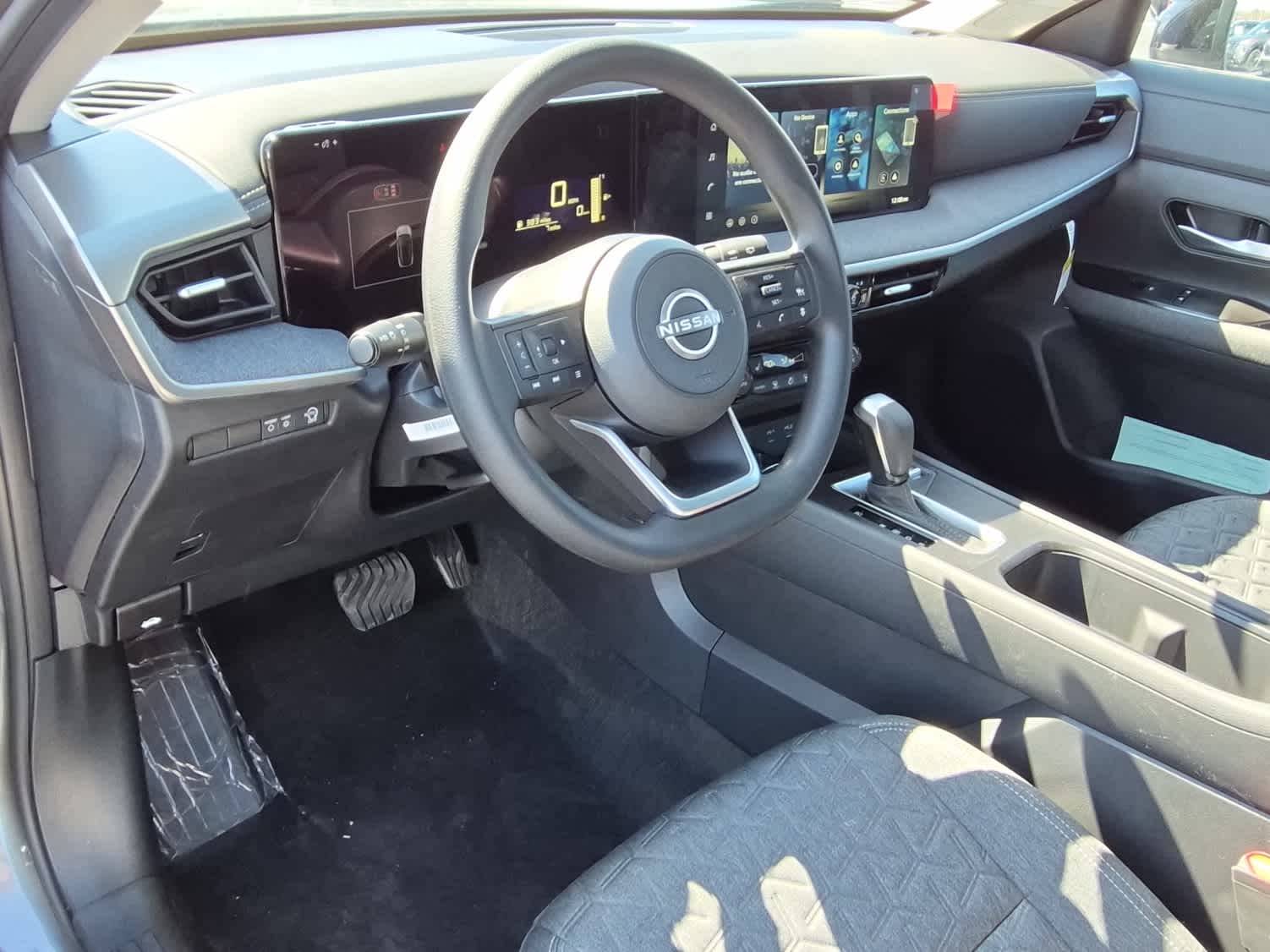 2026 Nissan Kicks SV - Gun Metallic exterior view 11