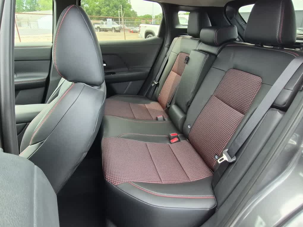 2026 Nissan Kicks SR - Gun Metallic/Scarlet Ember Tintcoat exterior view 7