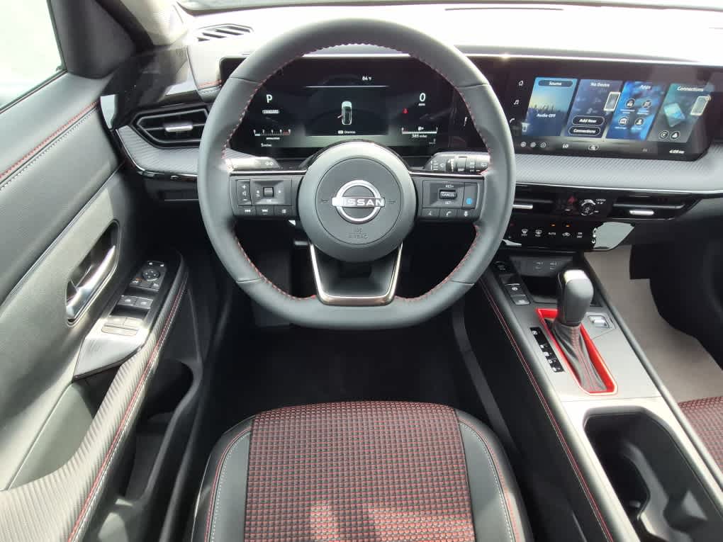 2026 Nissan Kicks SR - Aspen White Tricoat/Super Black exterior view 8