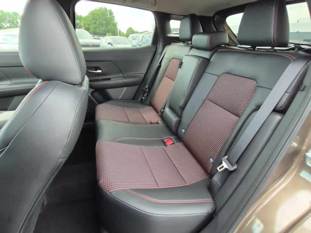2026 Nissan Kicks SR - Canyon Bronze Metallic exterior view 7