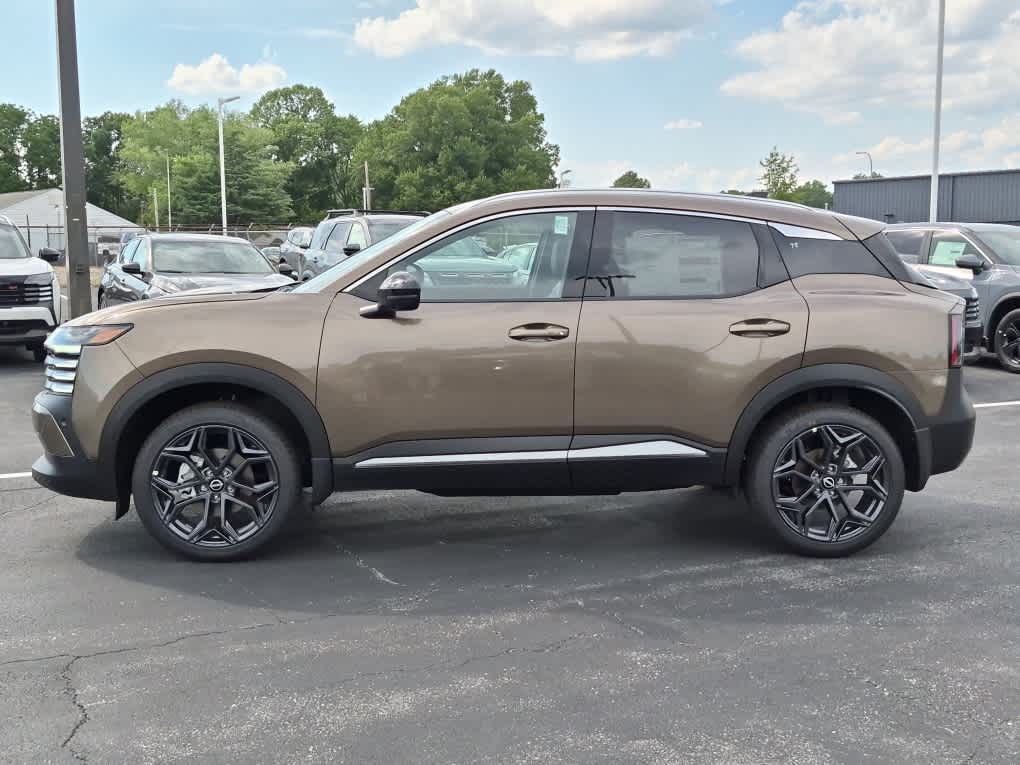 2026 Nissan Kicks SR - Canyon Bronze Metallic exterior view 5