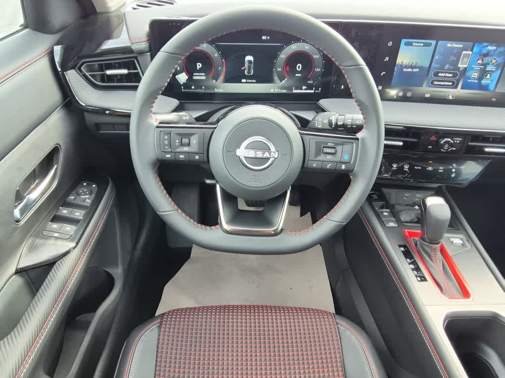 2026 Nissan Kicks SR - Canyon Bronze Metallic exterior view 8