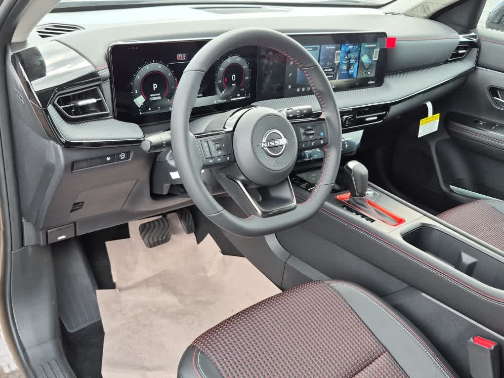 2026 Nissan Kicks SR - Canyon Bronze Metallic exterior view 11