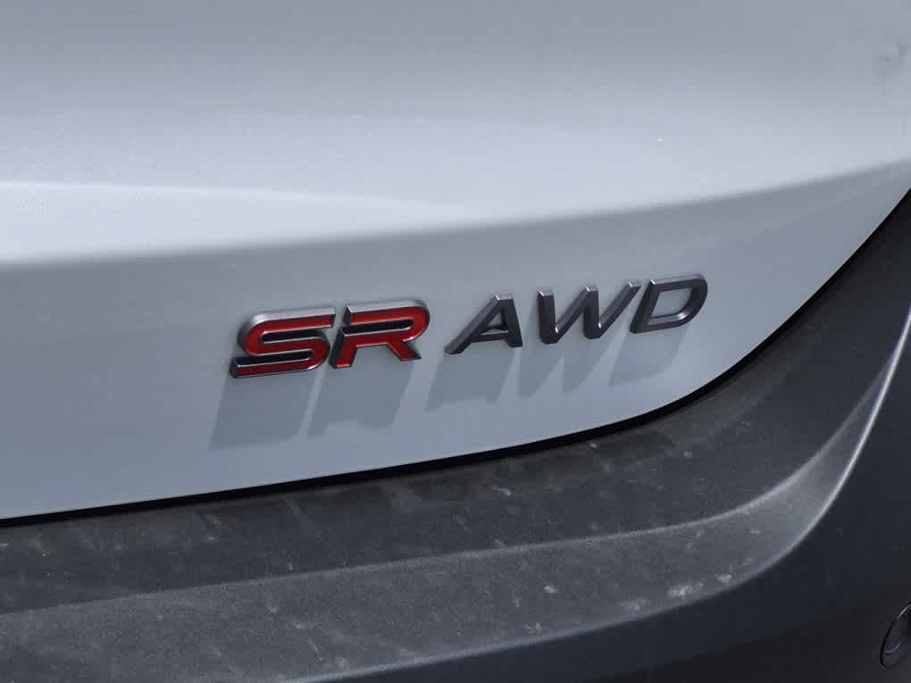 2026 Nissan Kicks SR - Aspen White Tricoat/Super Black exterior view 19
