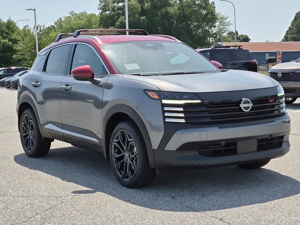 2026 Nissan Kicks SR - Gun Metallic/Scarlet Ember Tintcoat exterior view 2