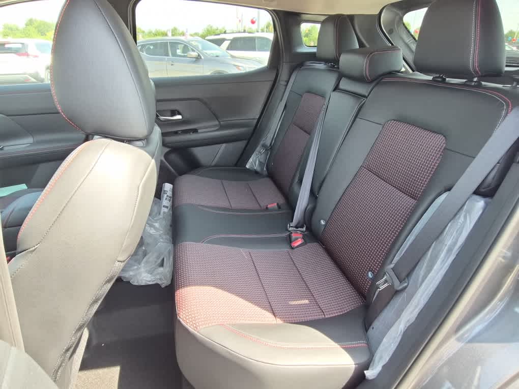 2026 Nissan Kicks SR - Gun Metallic/Scarlet Ember Tintcoat exterior view 7