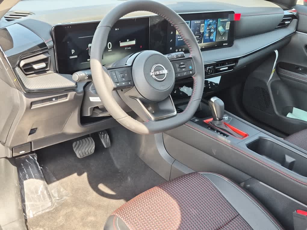 2026 Nissan Kicks SR - Gun Metallic/Scarlet Ember Tintcoat exterior view 11