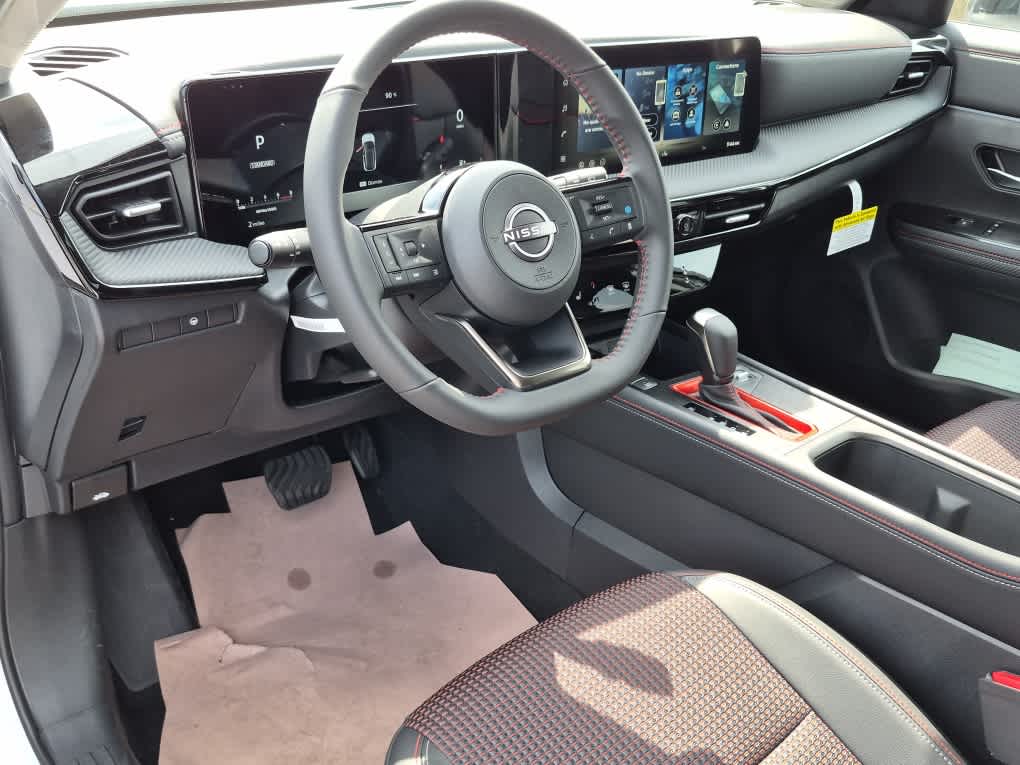 2026 Nissan Kicks SR - Aspen White Tricoat exterior view 11