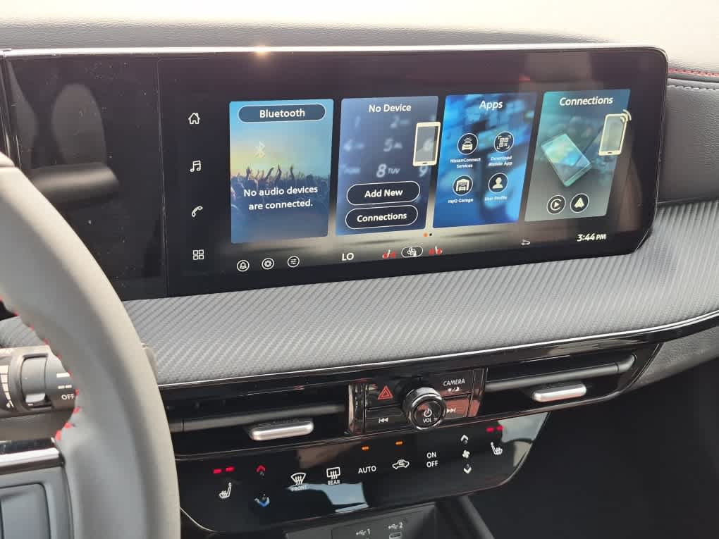 2026 Nissan Kicks SR - Aspen White Tricoat exterior view 13