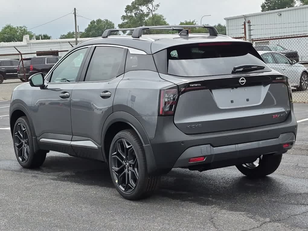 2026 Nissan Kicks SR - Gun Metallic exterior view 4