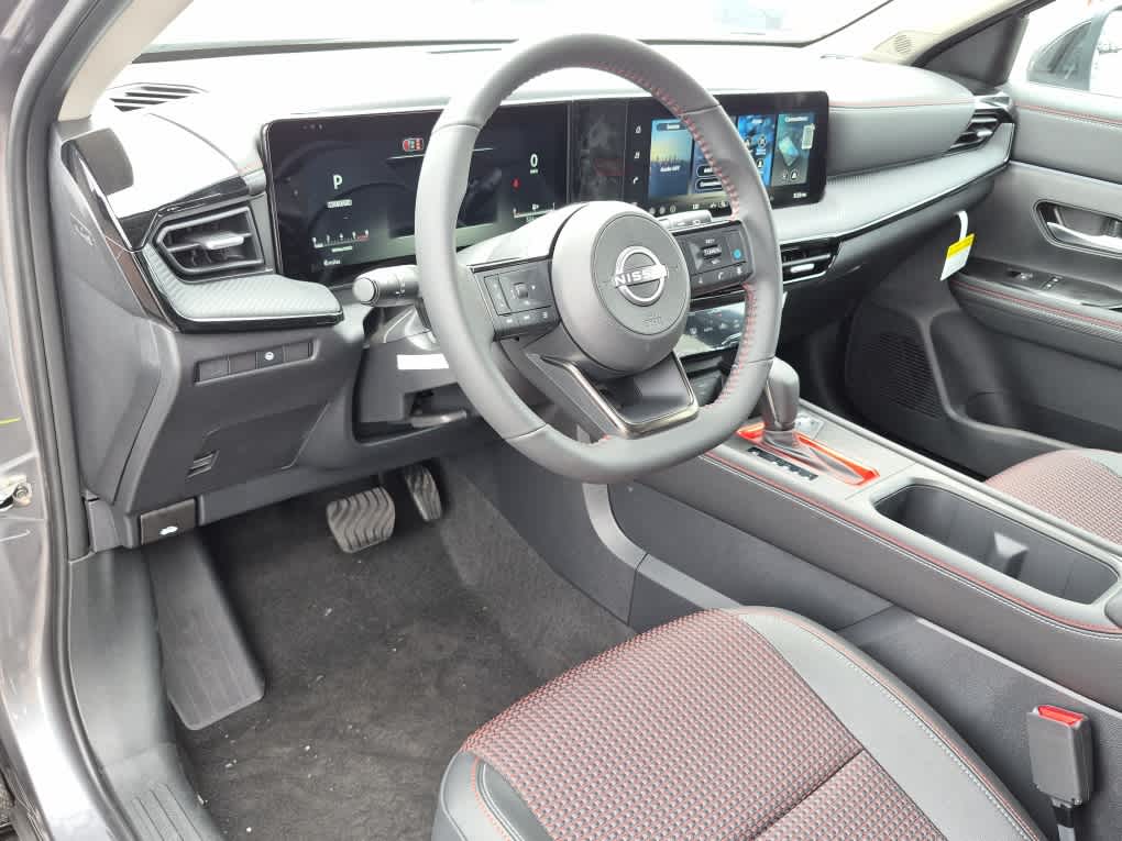 2026 Nissan Kicks SR - Gun Metallic exterior view 11