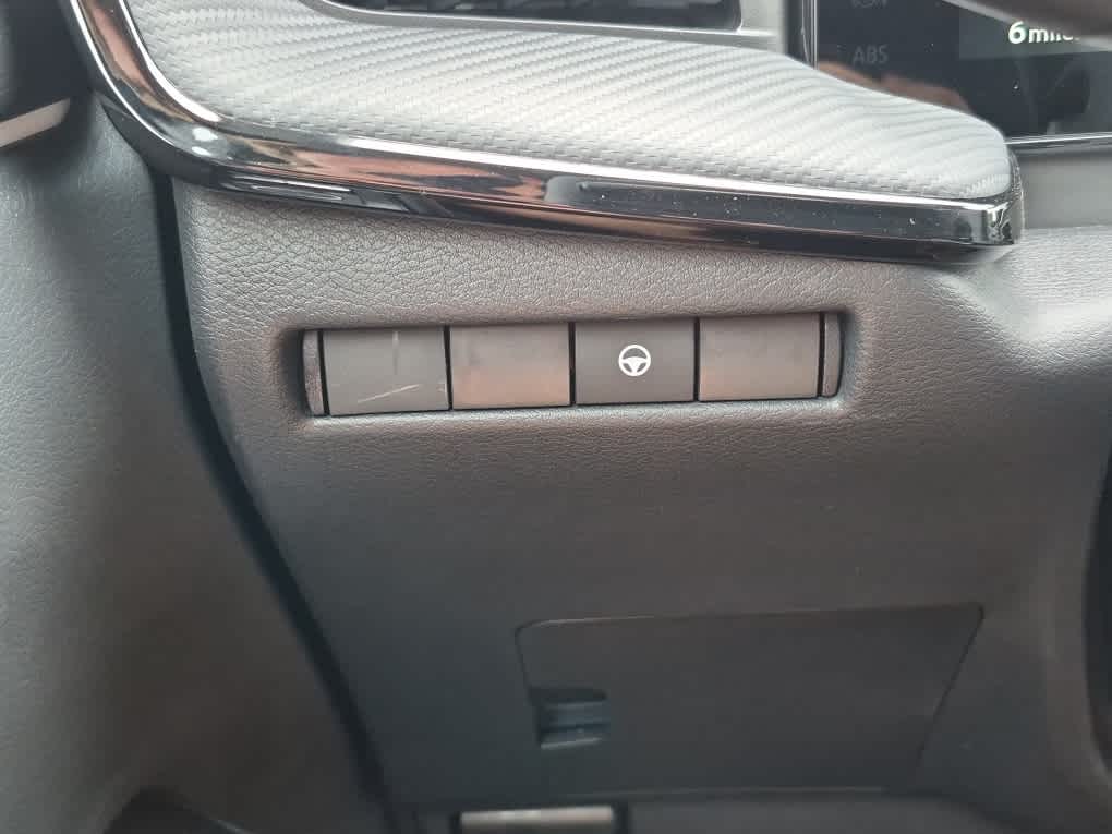 2026 Nissan Kicks SR - Gun Metallic exterior view 17