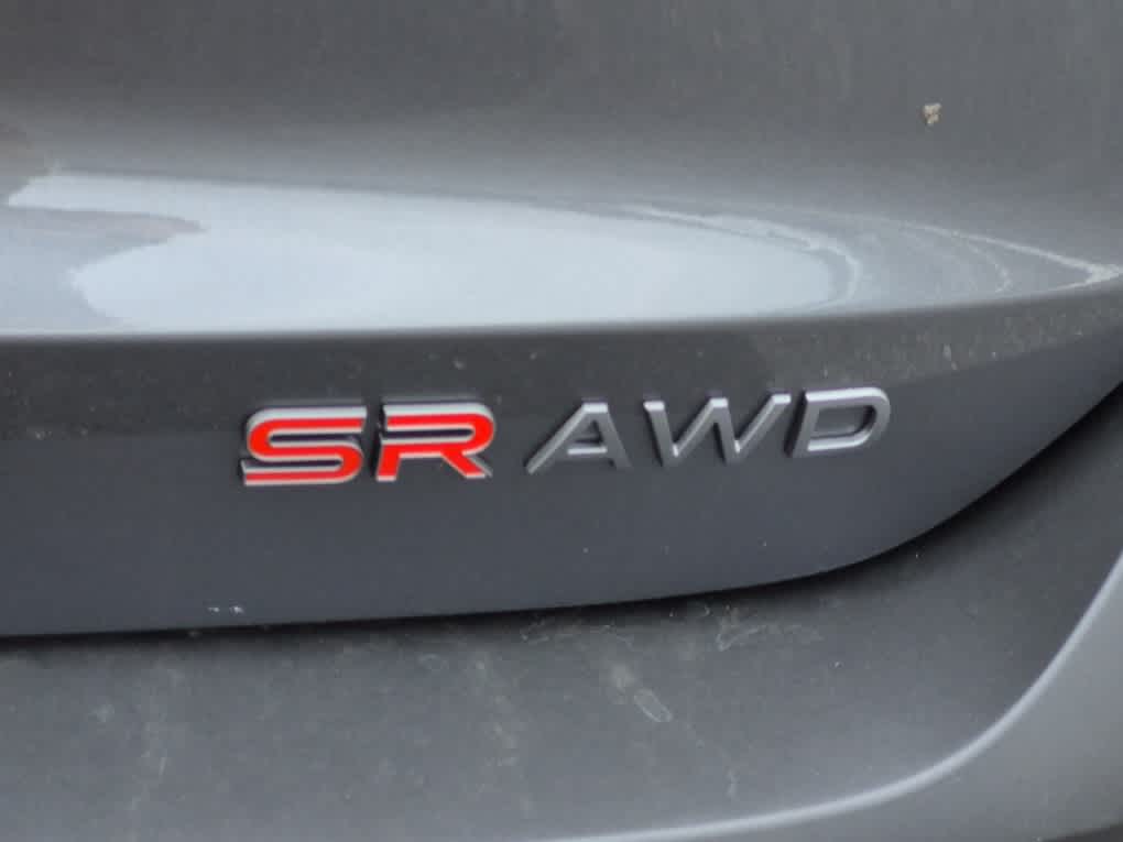 2026 Nissan Kicks SR - Gun Metallic exterior view 19