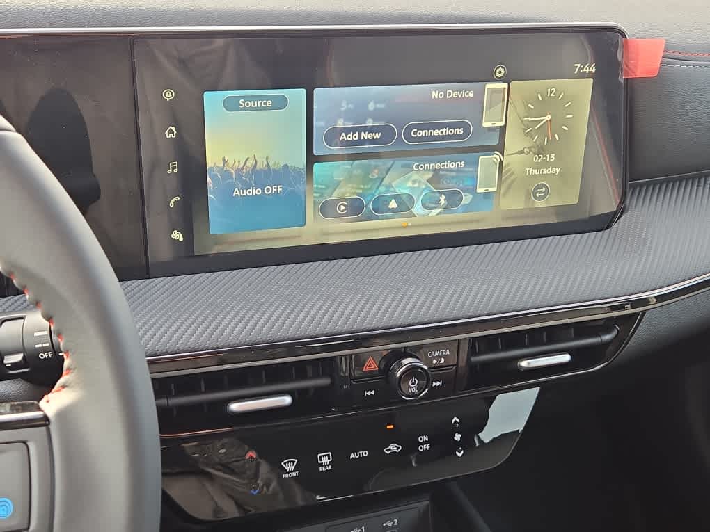 2025 Nissan Kicks SR - Aspen White Tricoat exterior view 13