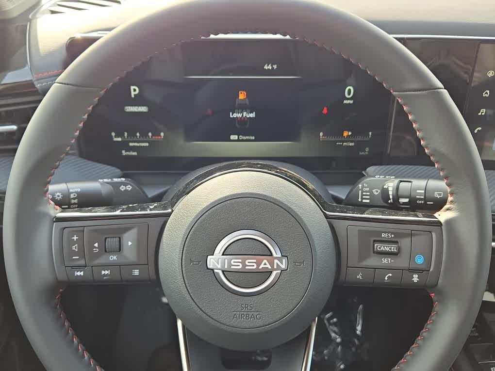 2025 Nissan Kicks SR - Aspen White Tricoat exterior view 15