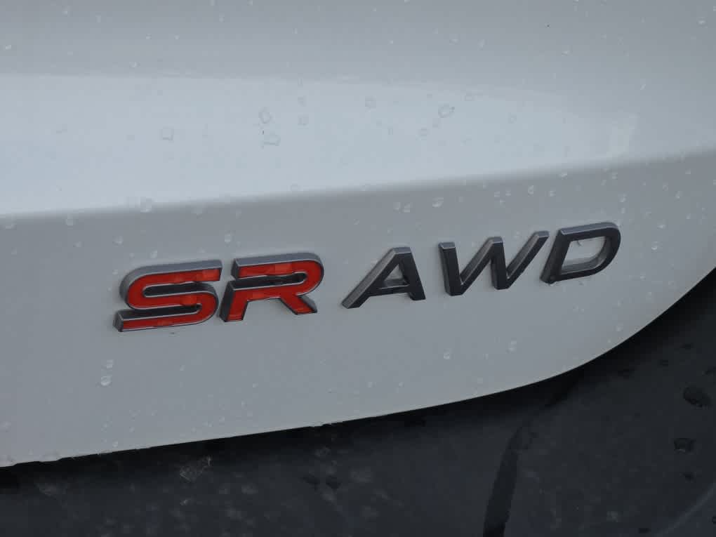 2025 Nissan Kicks SR - Aspen White Tricoat exterior view 18