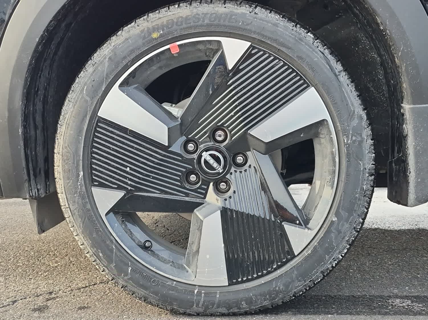 2026 Nissan Kicks SR - Super Black exterior view 6