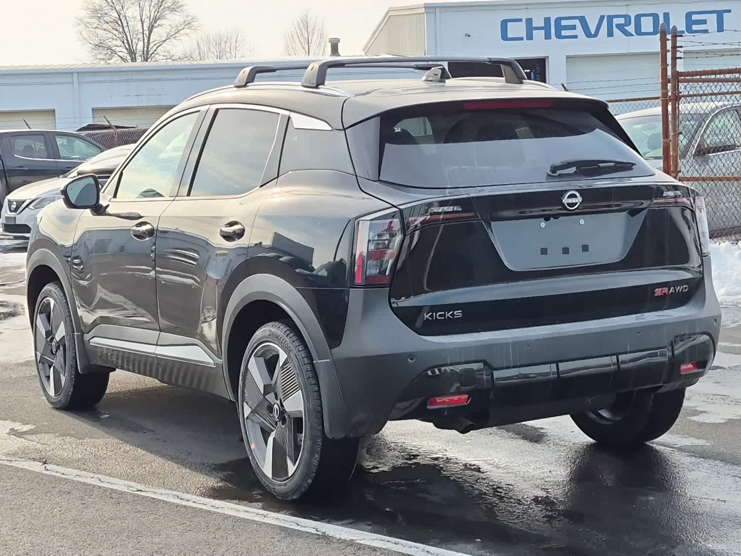 2026 Nissan Kicks SR - Super Black exterior view 4