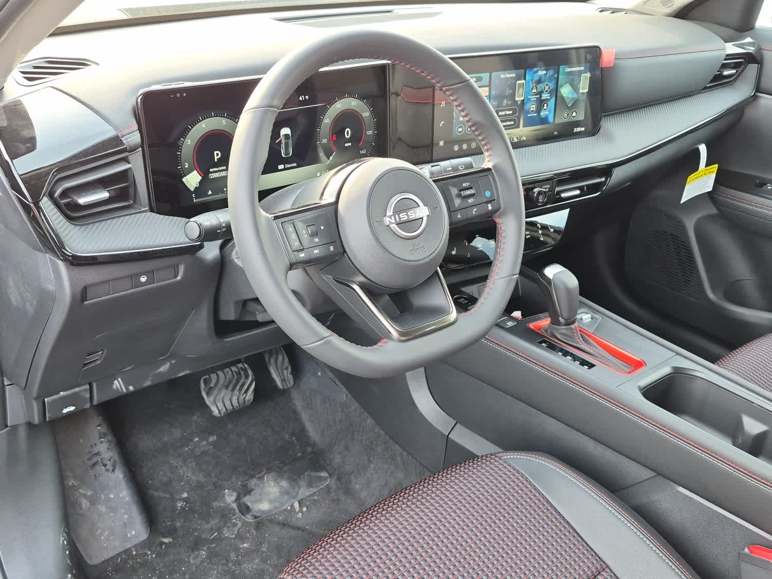 2026 Nissan Kicks SR - Super Black exterior view 11