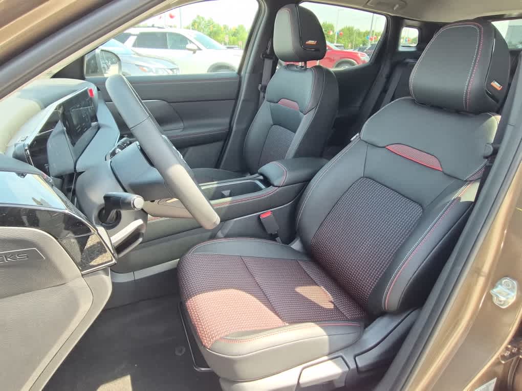 2026 Nissan Kicks SR - Canyon Bronze Metallic exterior view 10
