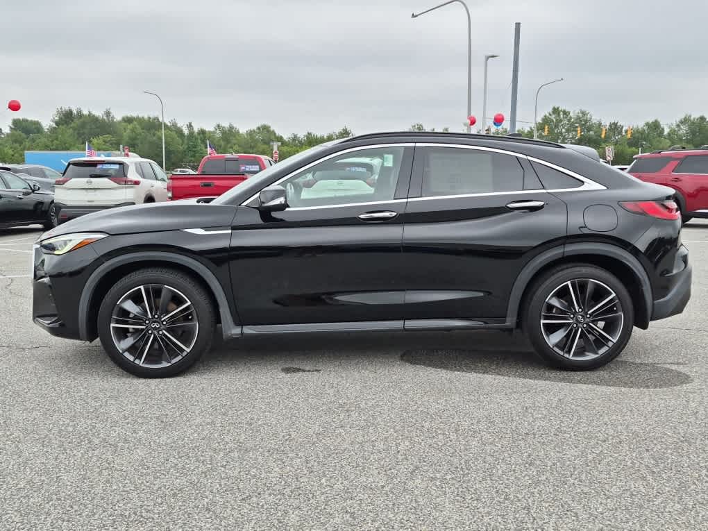 2023 INFINITI QX55 ESSENTIAL - Black Obsidian exterior view 5